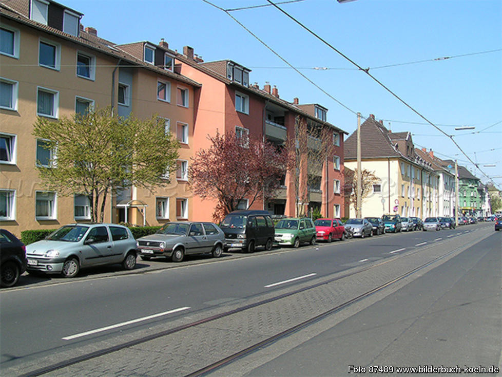 Maniküre Köln Sülz
 Bilderbuch Köln Gebäude der GWG Köln Sülz