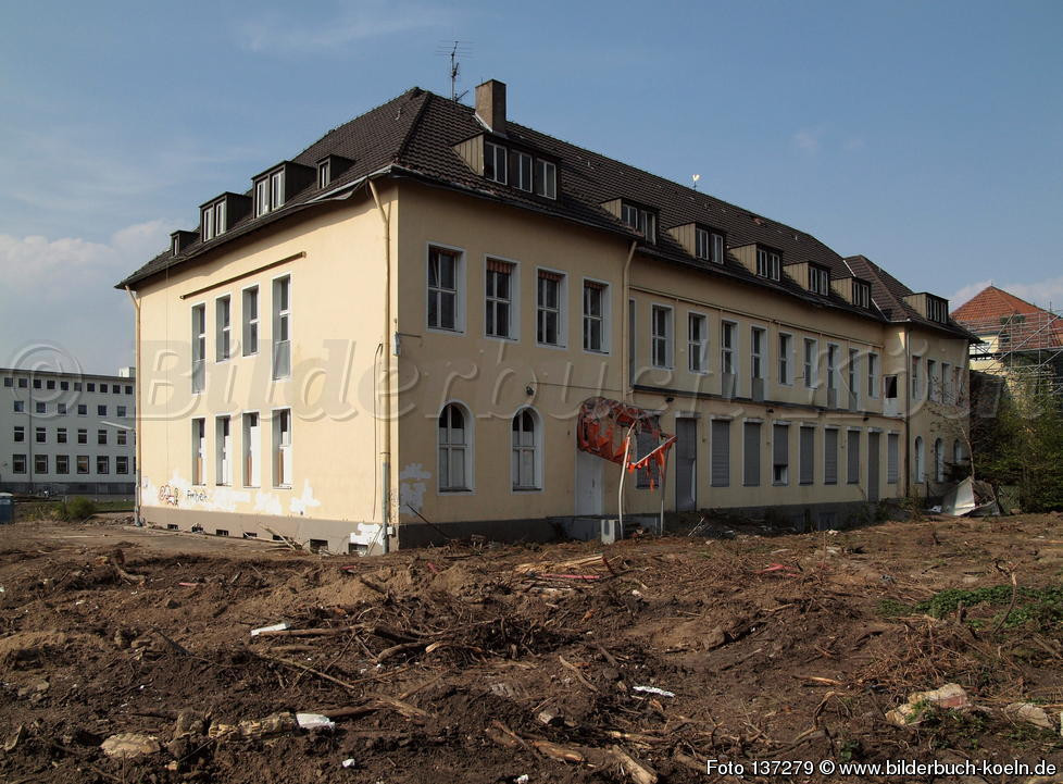 Maniküre Köln Sülz
 Bilderbuch Köln Kinderheim Köln Sülz AbBaufortschritt