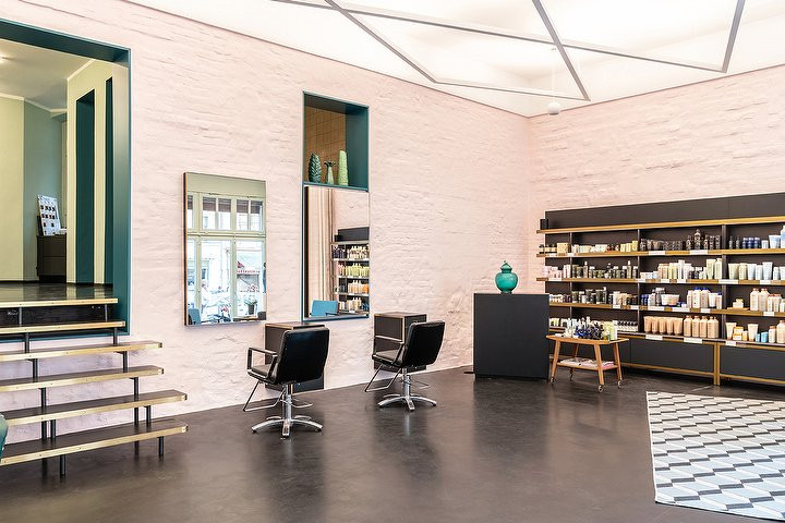 Maniküre Kreuzberg
 Schnittstelle Kreuzberg Aveda Lifestylesalon