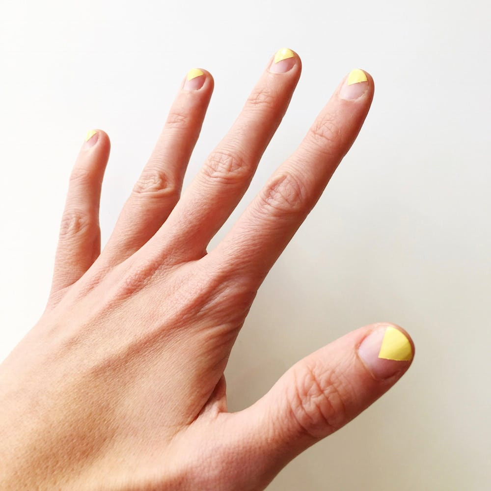 Maniküre Kurze Nägel
 DIY Minimal Manicure gelb Schlichtes Nageldesign für den