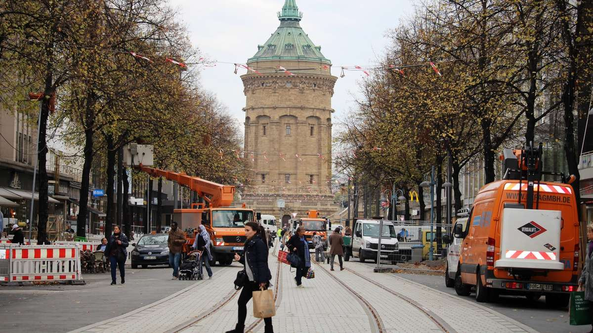 Maniküre Mannheim Innenstadt
 Mannheim Innenstadt Baustelle Planken Händler und