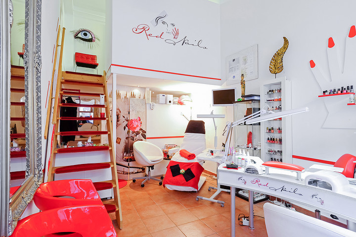 Maniküre München
 Rednails Nagelstudio München