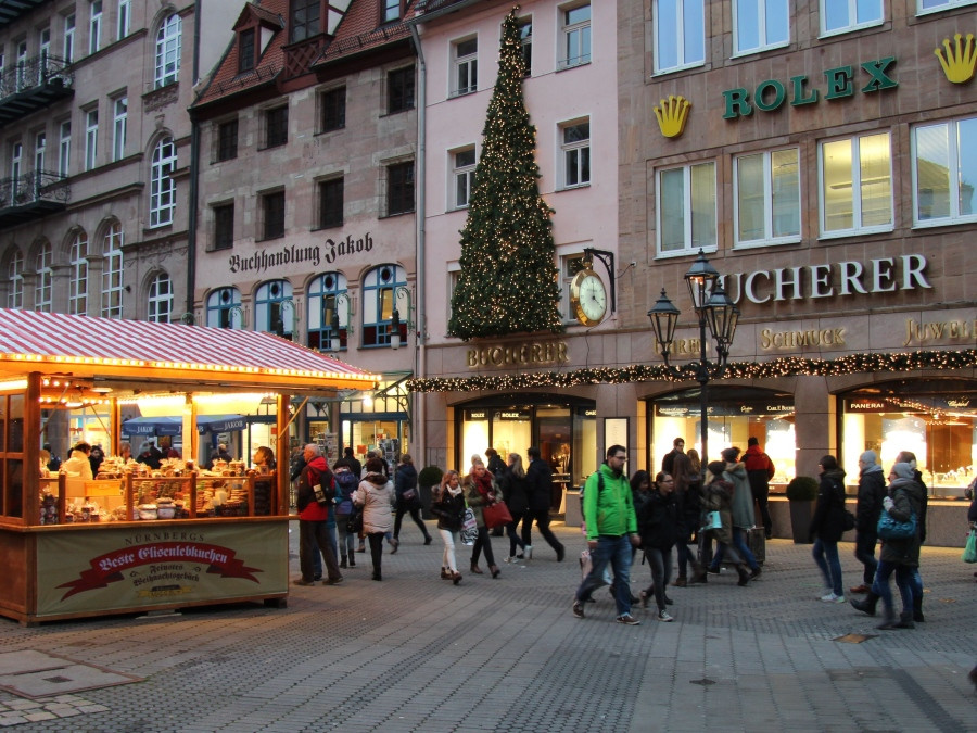 Maniküre Nürnberg Innenstadt
 Im Advent Zu viele Buden in der Innenstadt – Senf dazu