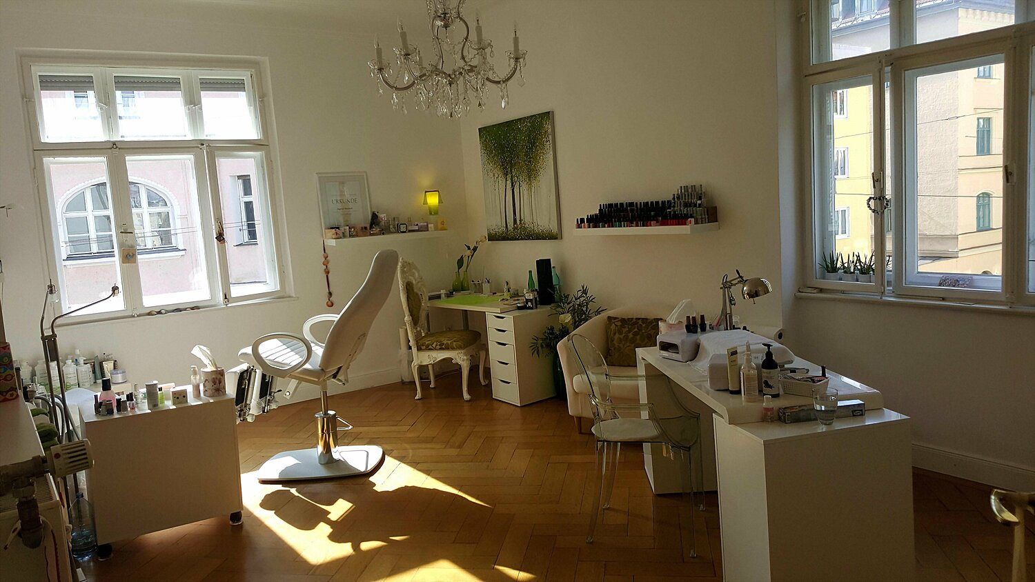 Maniküre Schwabing
 Hand & Fuss Schwabing Trautenwolfstr 5 Eingang