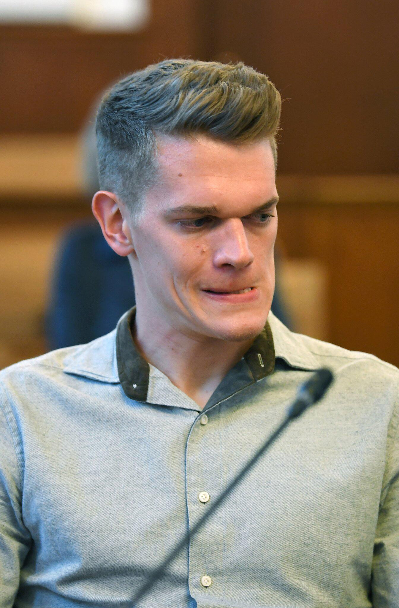 Matthias Ginter Hochzeit
 Prozess um BVB Anschlag Ginter weint bei Zeugenaussage