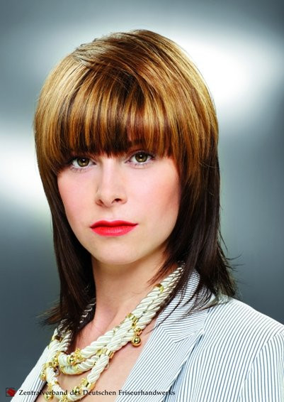 Mittellange Haar Frisuren
 Frisuren 2012 Damen – mal brav mal frech –