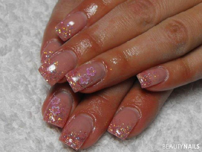 Mobile Nageldesign
 Pin Gelnägel Mobiles Nageldesign on Pinterest