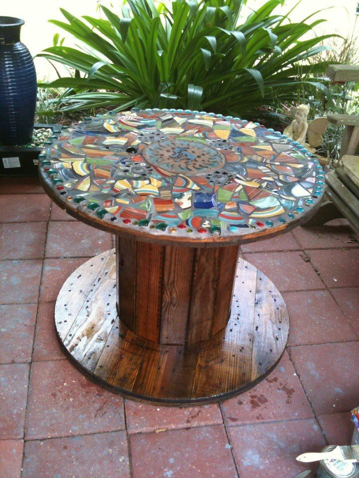 Mosaik Tisch Diy
 DIY Furniture mosaic table made from an old cable spool