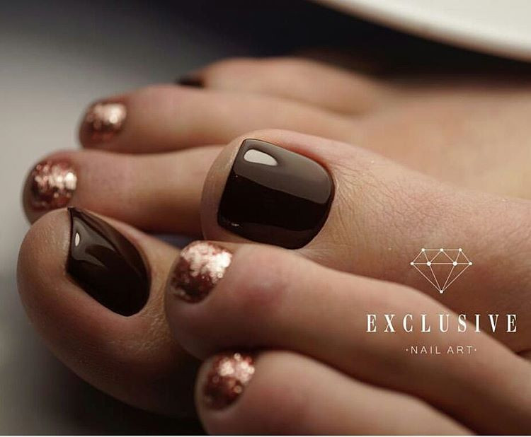 Nagel Maniküre
 Brown gold Toe nail art nägel