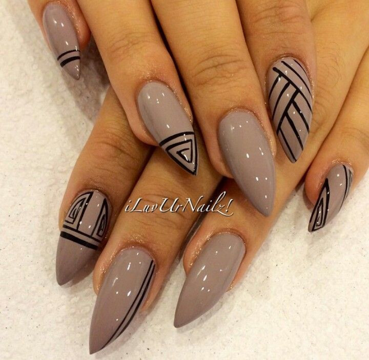 Nagel Maniküre
 Somewhat Tribal Nails Beautiful Nails