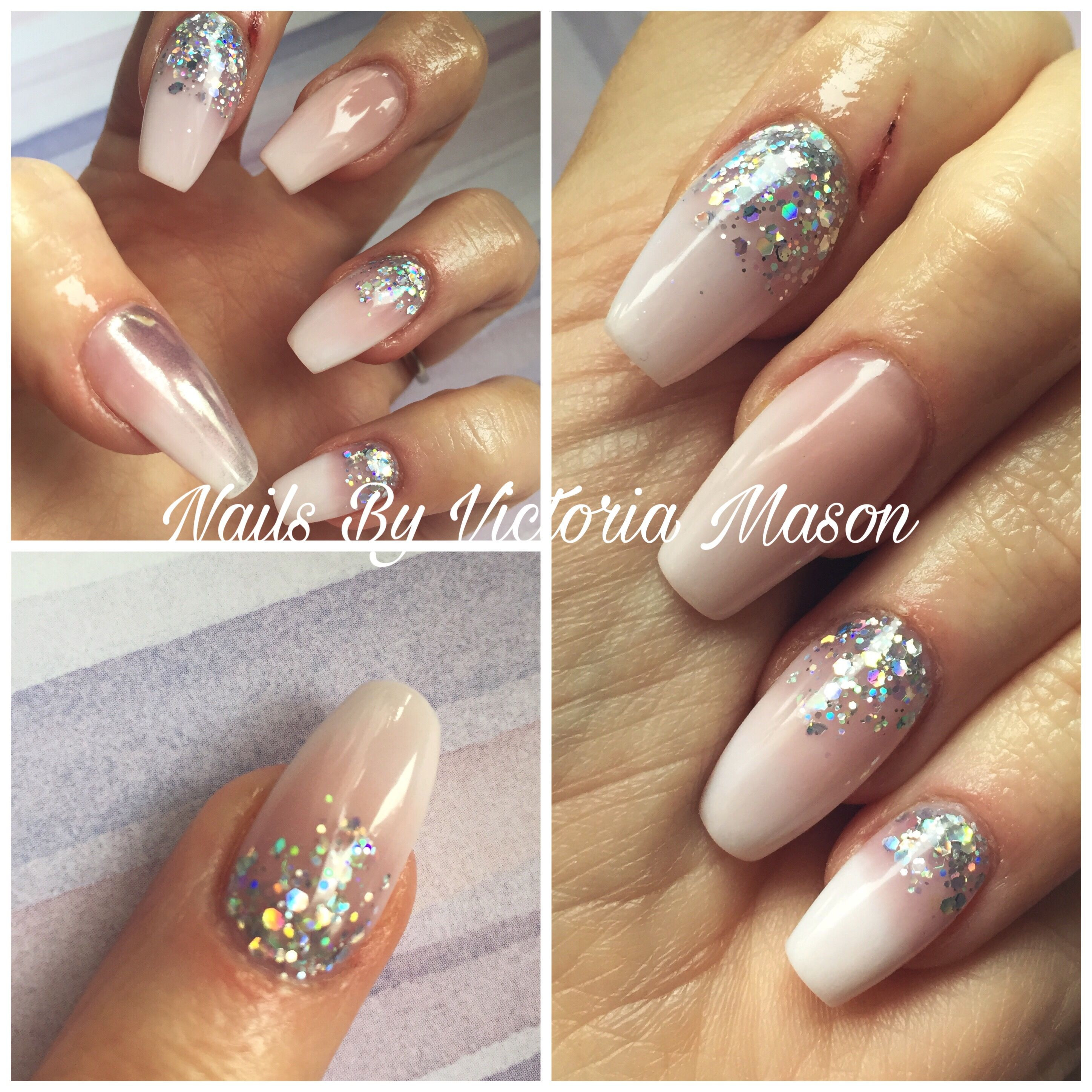 Nageldesign 2019 Babyboomer
 Baby boomers French fades with holo glitter