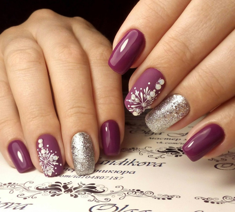 Nageldesign 2019 Winter
 16 attraktive winterliche Nageldesigns für festliche