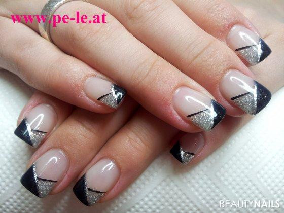 Nageldesign Ausgefallen
 black & silber Nageldesign