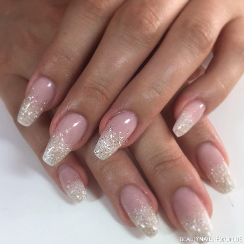 Nageldesign Ballerina
 100 Babyboomer Nägel mit Nageldesign