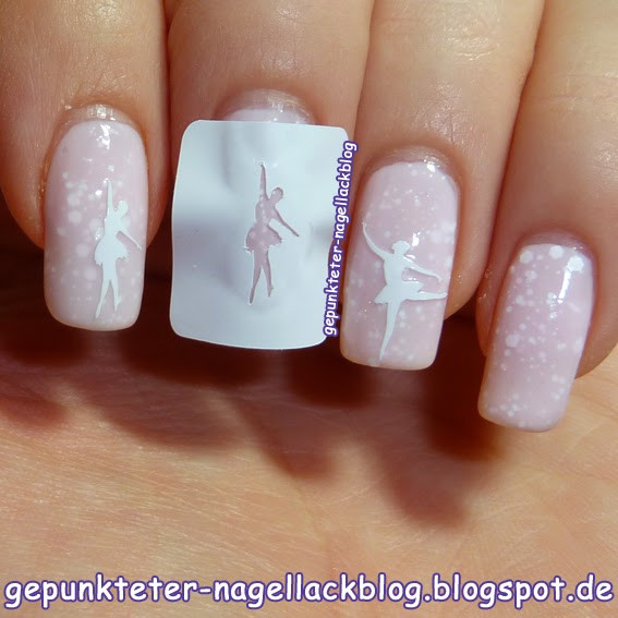 Nageldesign Ballerina
 gepunkteter nagellackblog Nageldesign rosa Ballerina