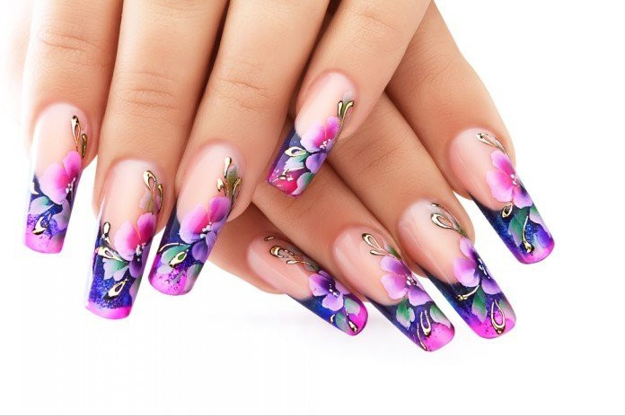 Nageldesign Blüten
 Nailart Blumen und Blüten Nageldesign Magazin