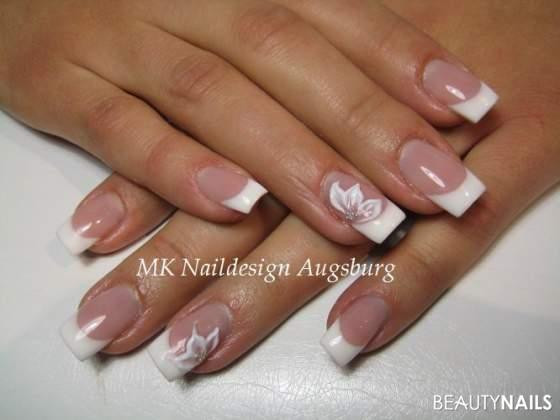 Nageldesign Blüten
 Hochzeitsnägel Nageldesign