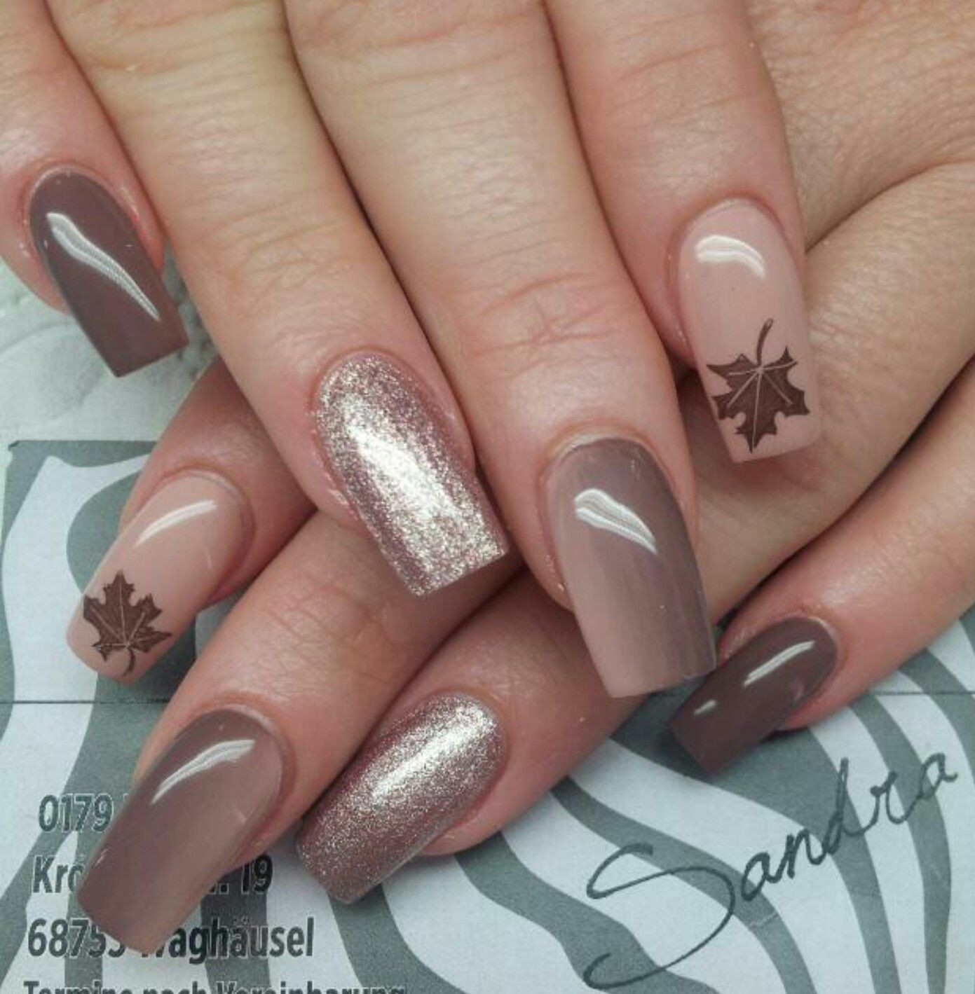 Nageldesign Braun Beige
 Nagel Braun Beige