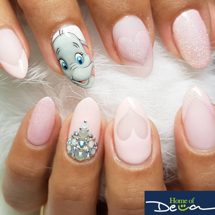 Nageldesign Disney
 121 besten Disney Makeup Looks & Nail Designs Bilder auf