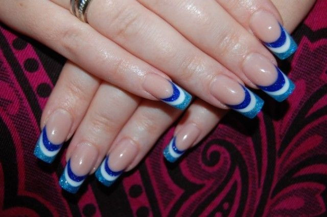 Nageldesign Dunkel
 Anastasia Pasad nageldesign motive Dunkel Hellblau