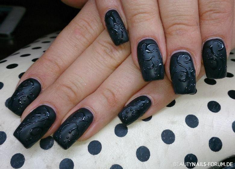 Nageldesign Dunkelrot Matt
 100 Schwarze Nageldesign Bilder Ideen 2019