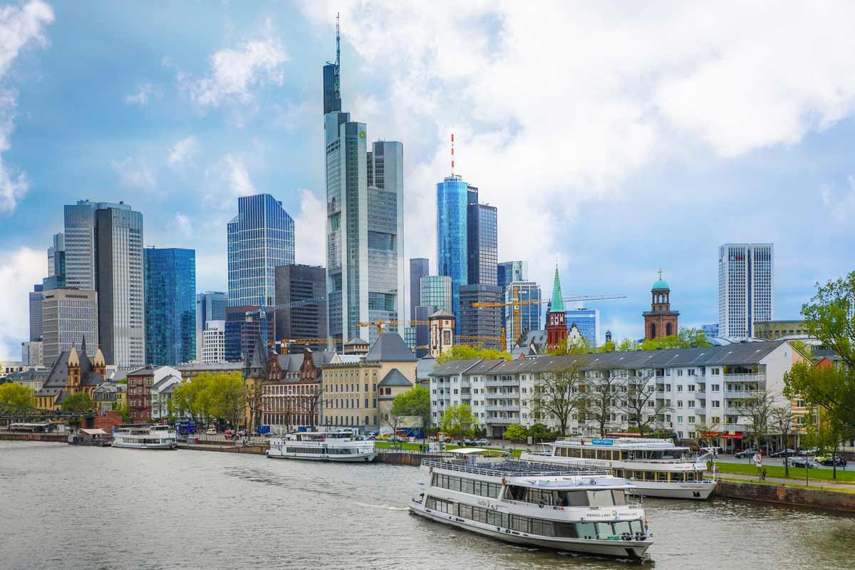 Nageldesign Frankfurt Am Main
 Panorama Frankfurt am Main und Stadt Skyline Tolles XXL