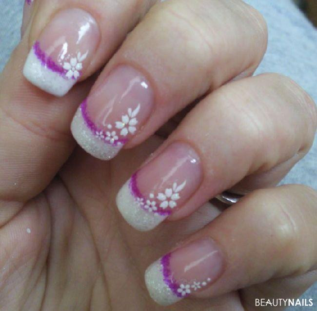 Nageldesign French Lila Glitzer
 Glitzerfrench & lila Glitter Sticker Gelnägel