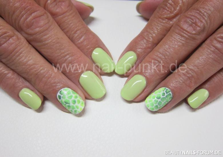 Nageldesign Frühling Fullcover
 Fullcover grün Sommer