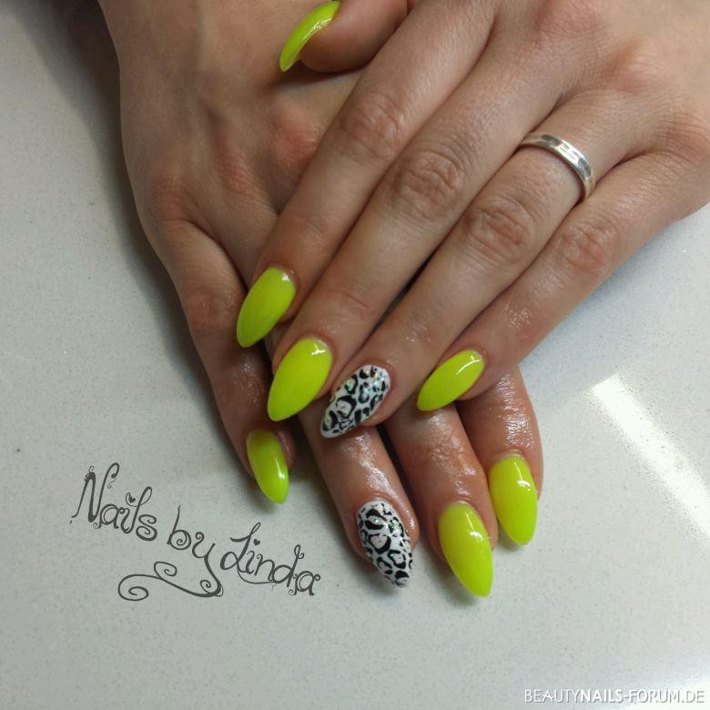 Nageldesign Gelb
 Fullcover Neon Gelb Nageldesign