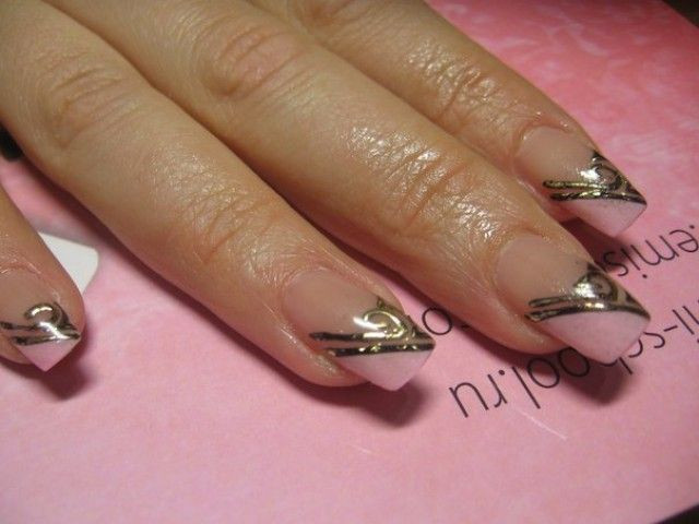 Nageldesign Gold
 Svetlana 24 Nageldesign Fotos mit Gold Muster