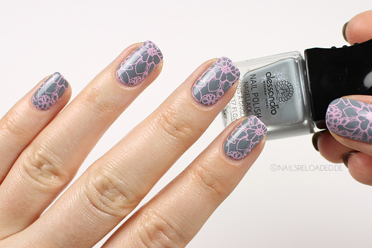 Nageldesign Grau
 nails reloaded Nageldesign grau rosa floral
