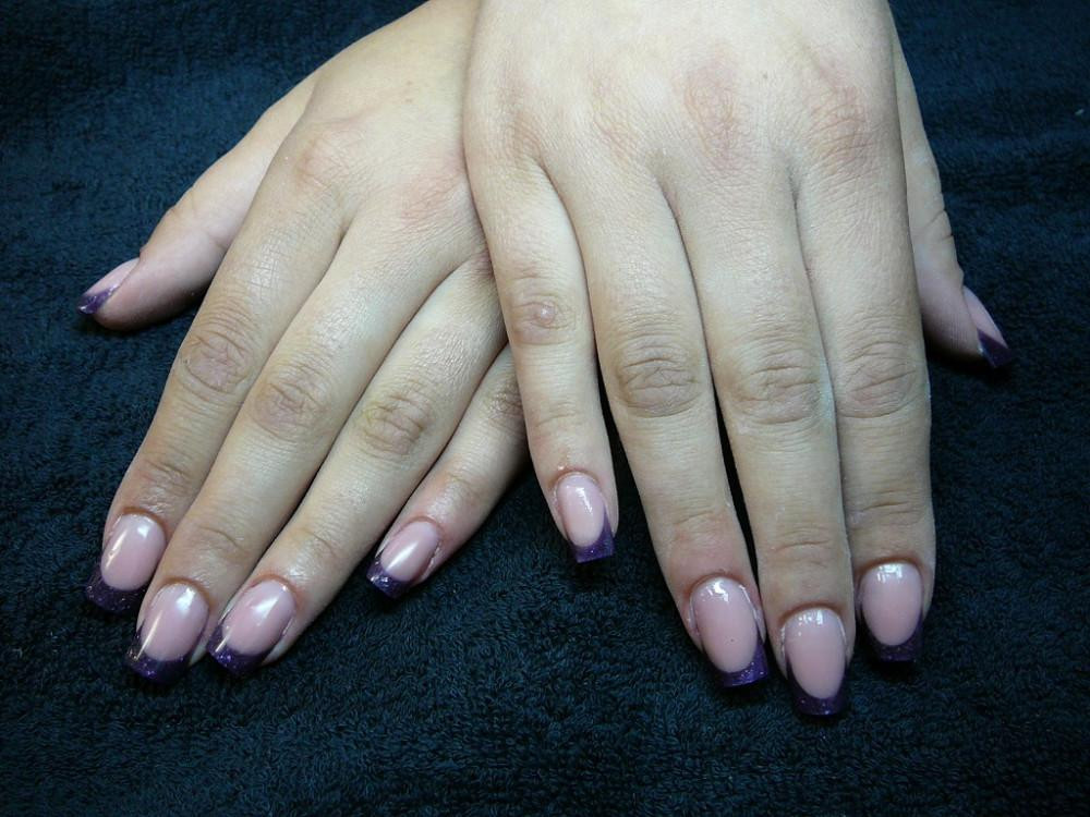 Nageldesign Halle
 Nägel im Geltechnik Nagelmodelle Nagelmodellage