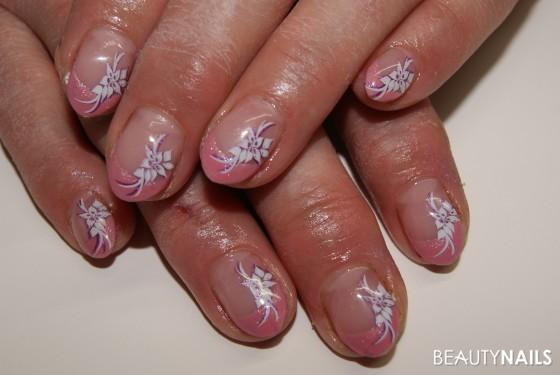 Nageldesign Halle
 Doppelstamping Nageldesign