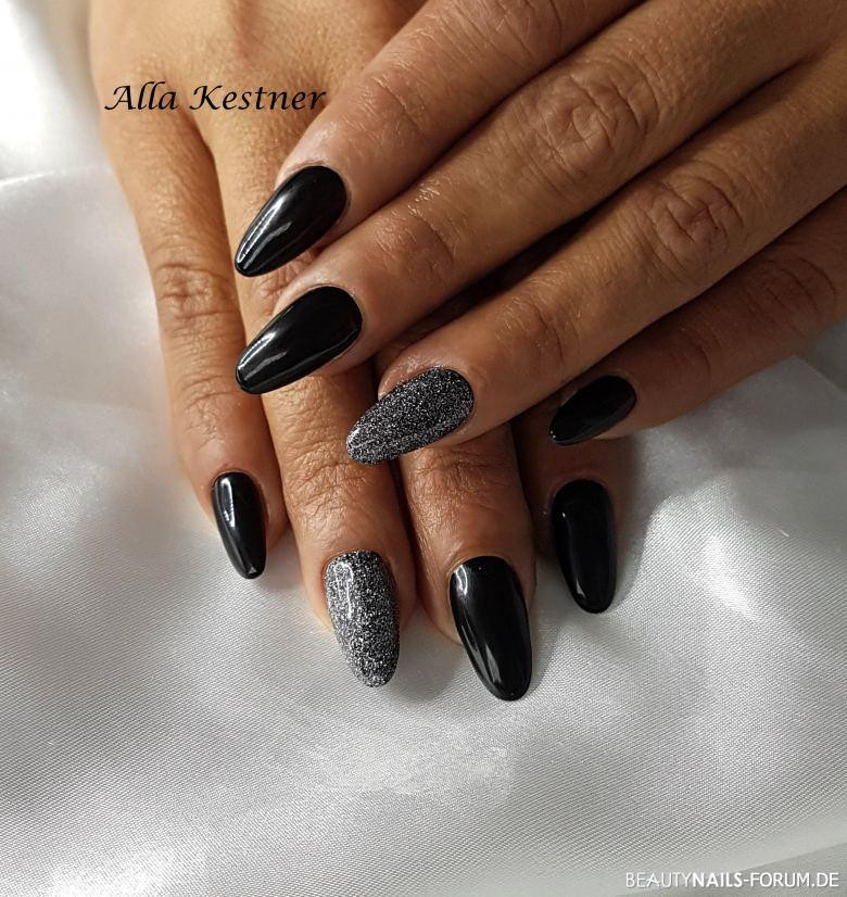 Nageldesign Lernen Online
 Schwarz mit Glitter sehr elegante Nailart Nageldesign