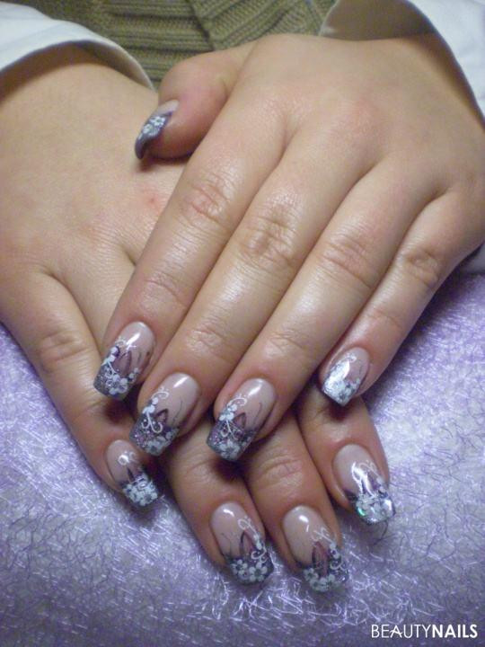 Nageldesign Lila
 Lila allerlei Nageldesign