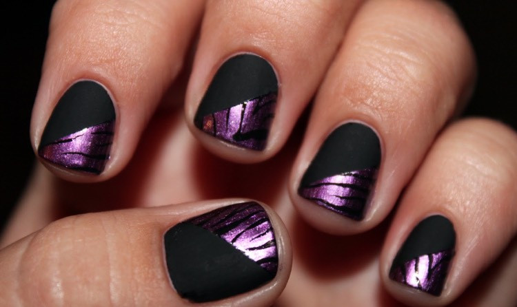 Nageldesign Lila Matt
 Nageldesign in Schwarz 55 Ideen