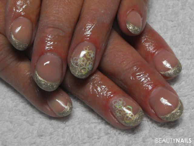 Nageldesign Mandelform
 Mandelform Nageldesign Gelnägel