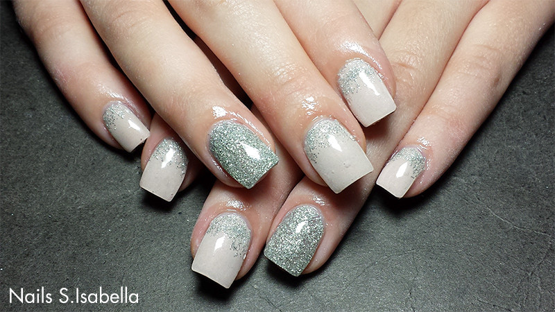 Nageldesign Metallic
 Trendstyle Fashion & Nailart Trends Metallic Pretty Nail