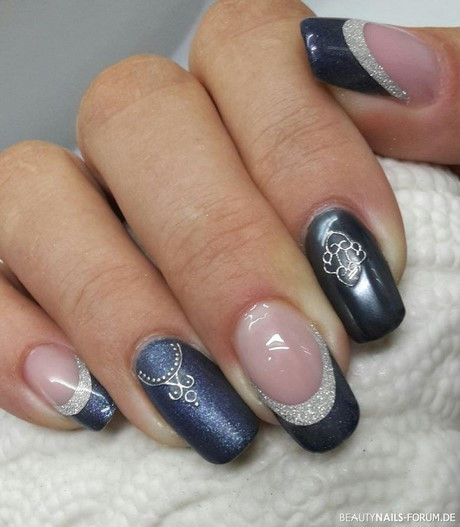 Nageldesign Mit Schwarz
 Nageldesign blau silber