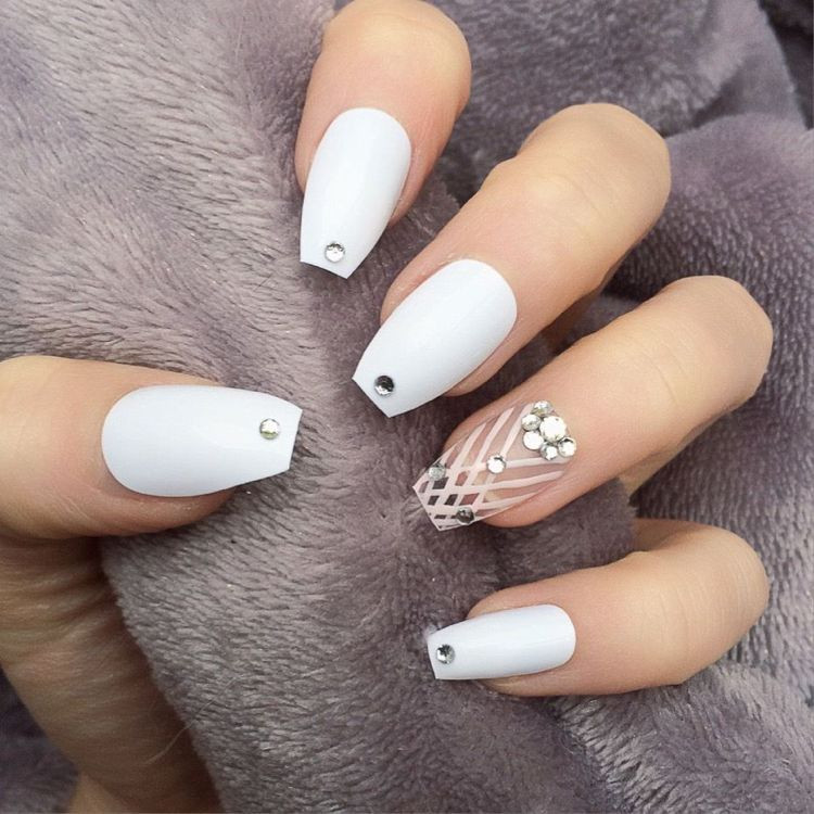 Nageldesign Modern
 nägel formen coffin ballerina modern weiss nageldesign