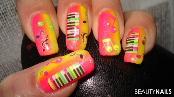 Nageldesign Musik
 Musik Neons Nageldesign