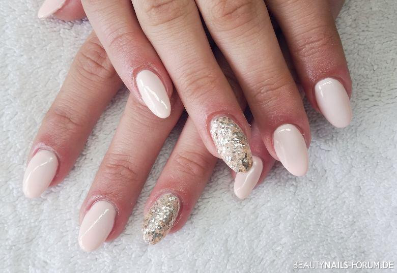 Nageldesign Natur Glitzer
 100 Gelnägel Bilder mit Nageldesign Galerie