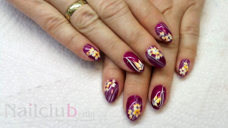 Nageldesign Naturnagel
 Nageldesign – Nailclub Berlin