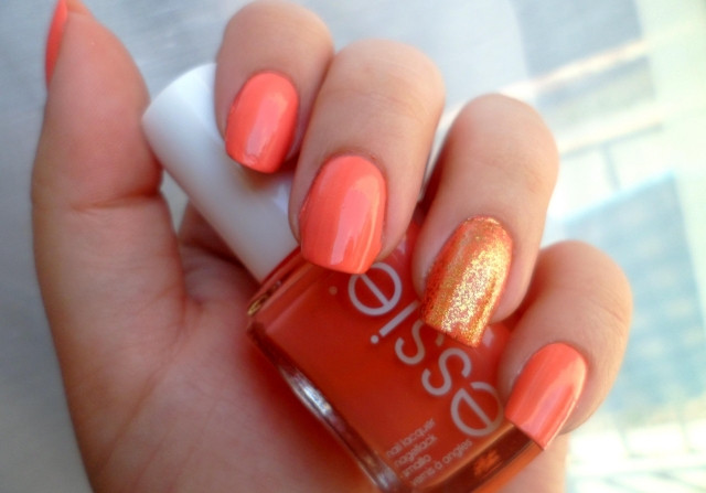 Nageldesign Orange Glitter
 Nageldesign Motive 75 Ideen für attraktive Sommermotive