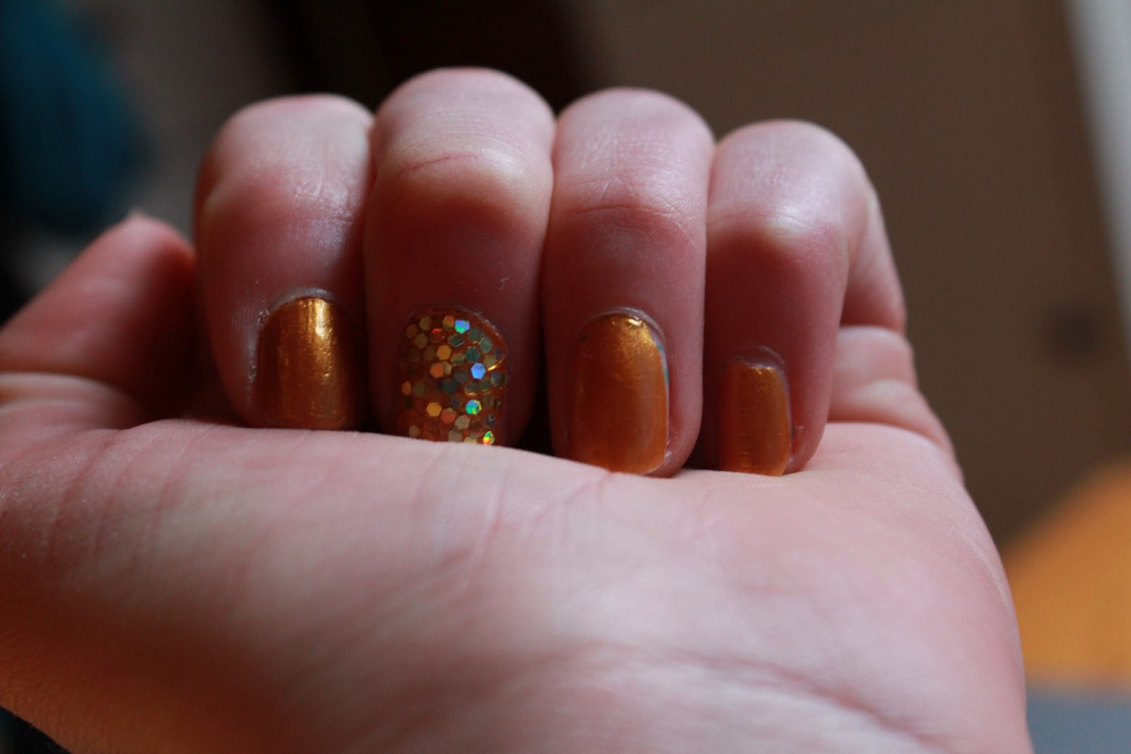 Nageldesign Orange Glitter
 I found my love Nageldesign gold Glitter