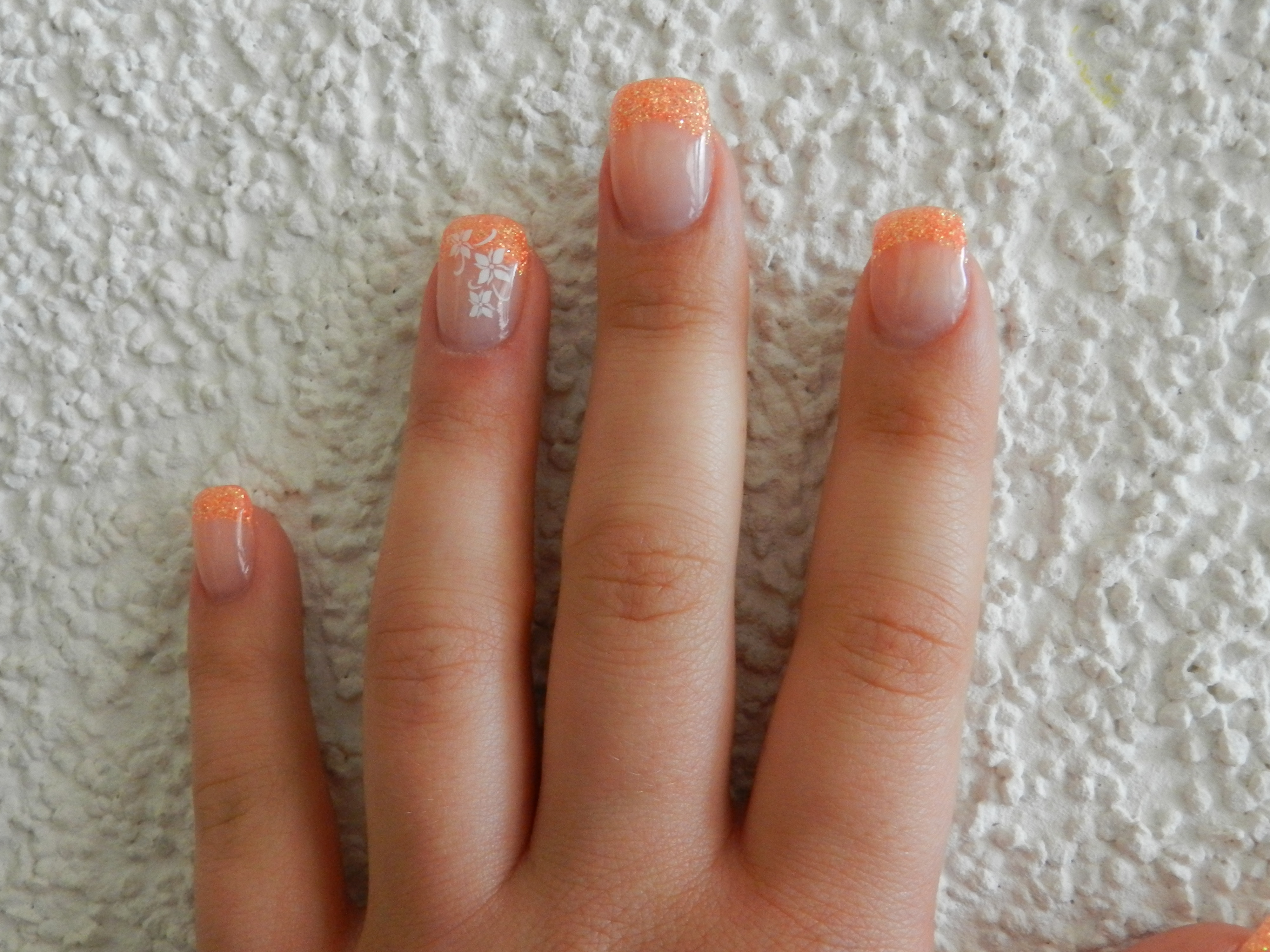 Nageldesign Orange Glitter
 Nageldesign Beauty and the beam