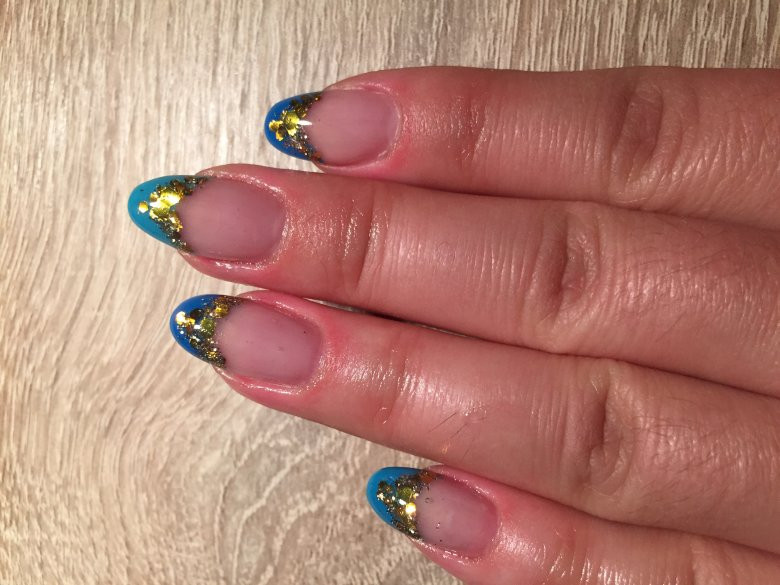 Nageldesign Orientalisch
 Bild Von oben Anfänger Nagelmodellagen