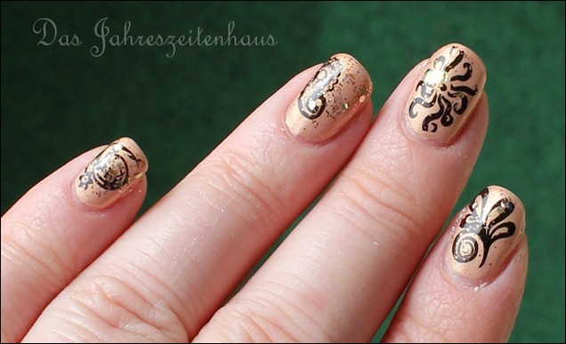 Nageldesign Orientalisch
 Nageldesign Oriental Glitter