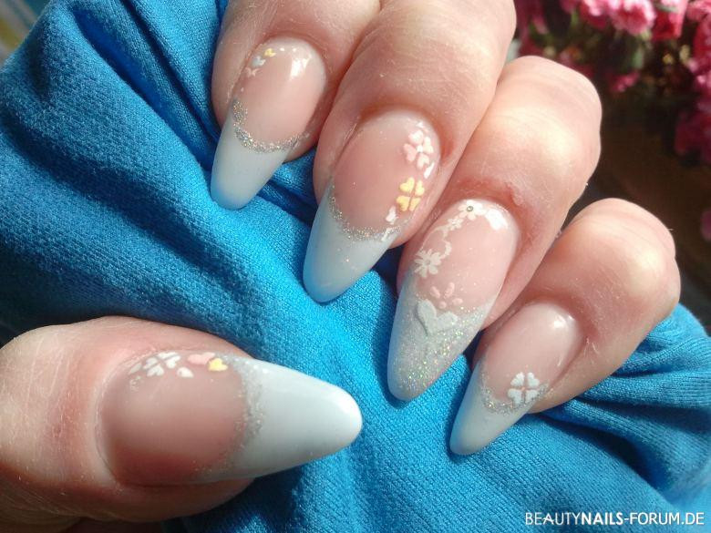 Nageldesign Ornamente
 40 Blumen & Schmetterlinge Motive mit Ornamente Nageldesign