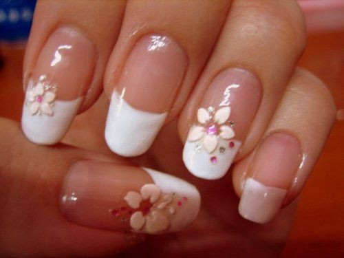 Nageldesign Oval
 French Nails mit Blumen nägel